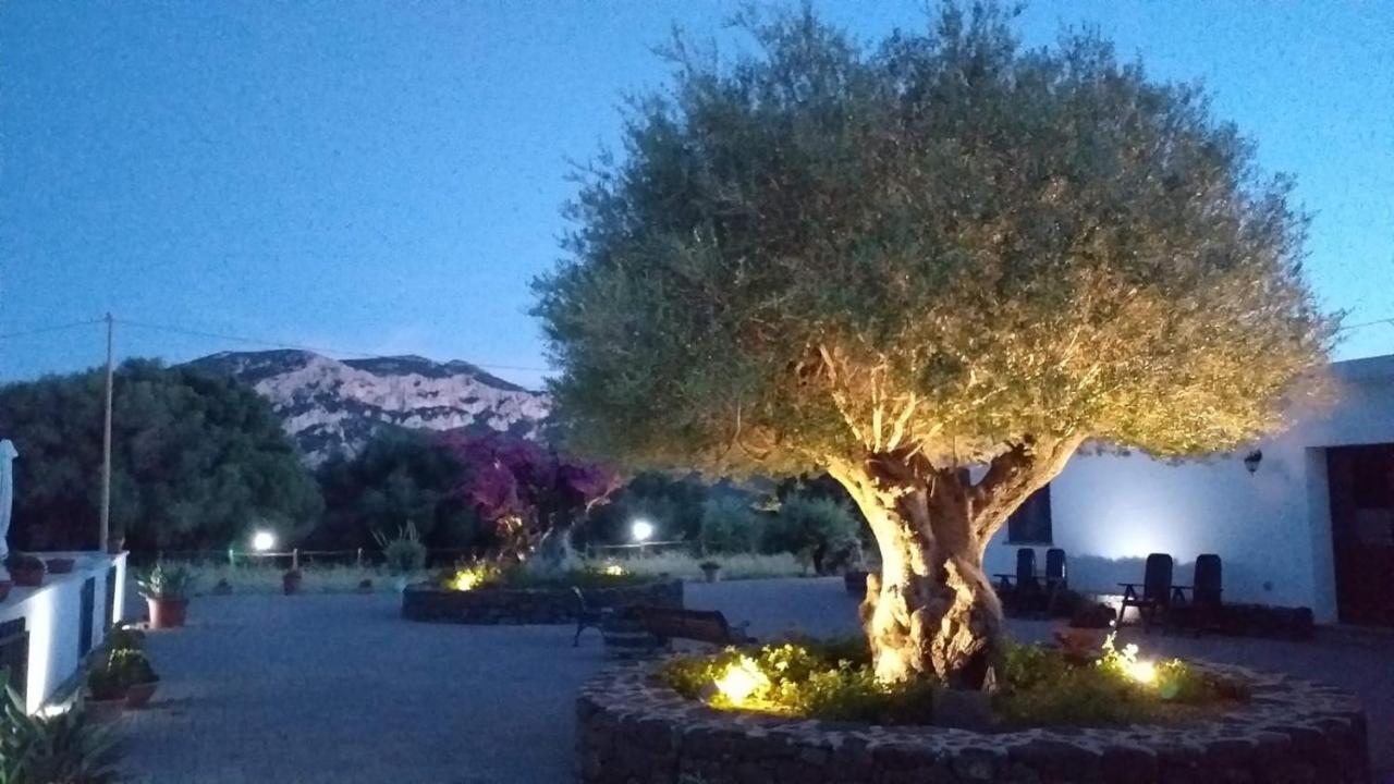Vistamare Villa Orosei Buitenkant foto